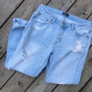 ✨Abercrombie boyfriend jeans✨